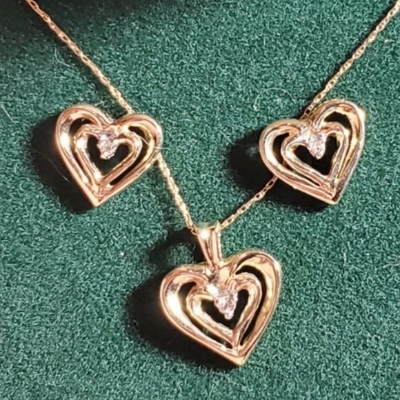 Solid 10k yellow gold heart necklace & earrings se - Picture 1 of 5